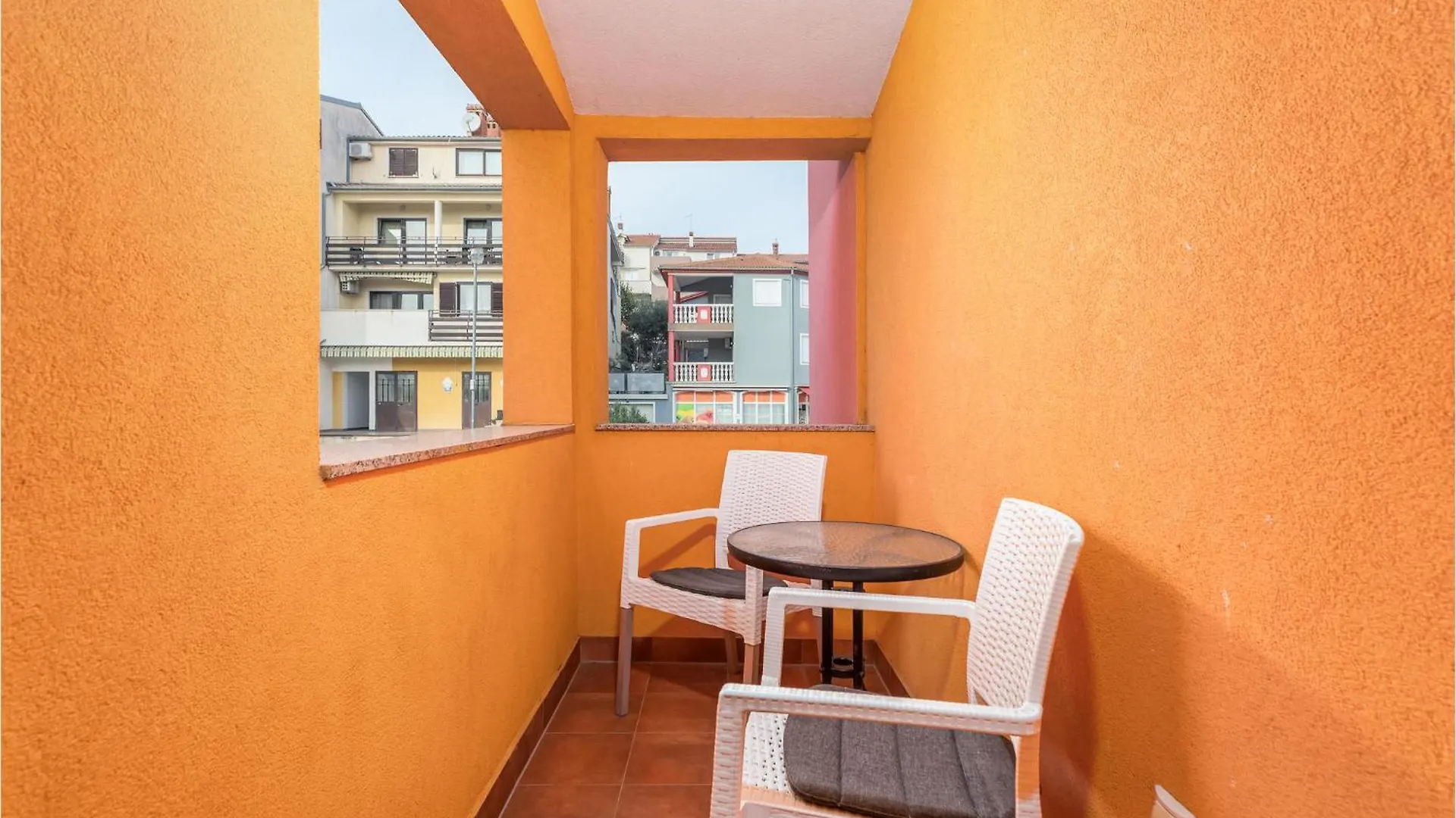 Lovely Apartment In Pula With Kitchen
